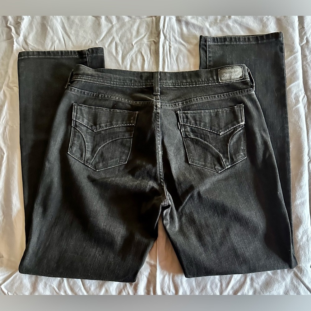 Levi’s Straight Leg 505’s Size 10 in Black with Silver Metallic Stitching! Yes!